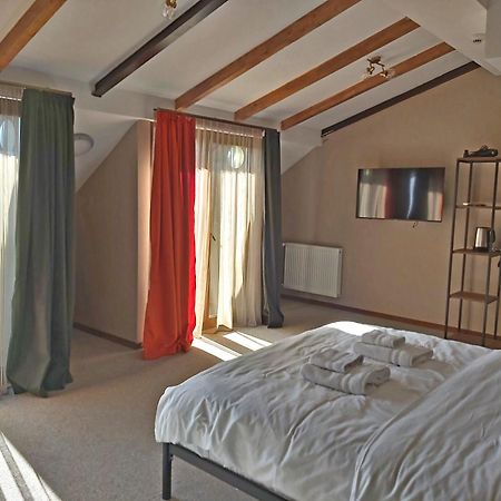 Green Inn Hotel Tiflis Dış mekan fotoğraf