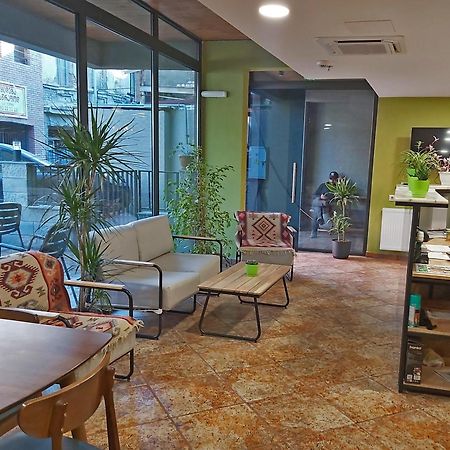 Green Inn Hotel Tiflis Dış mekan fotoğraf