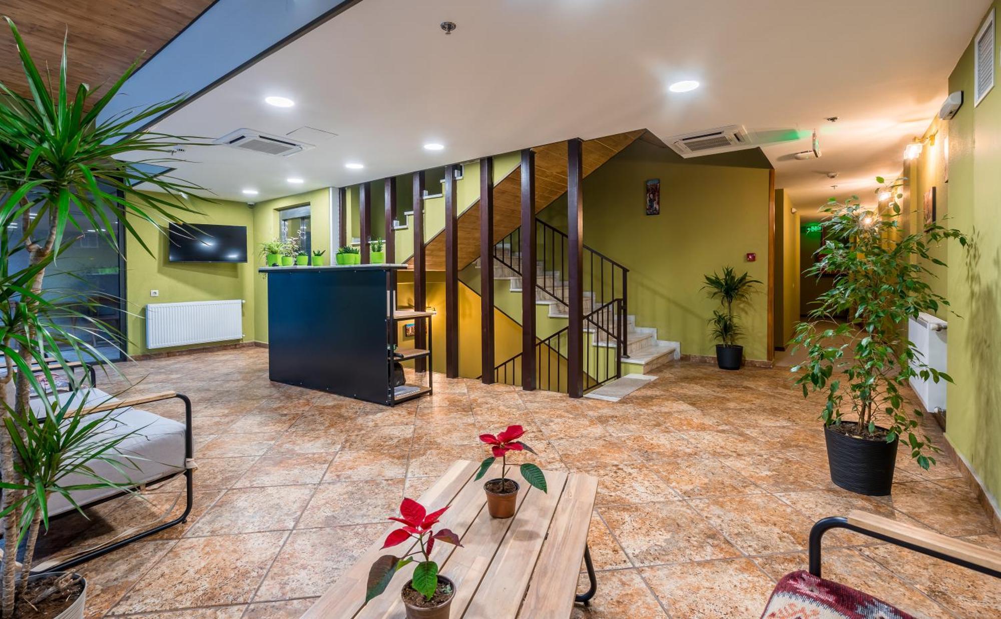 Green Inn Hotel Tiflis Dış mekan fotoğraf