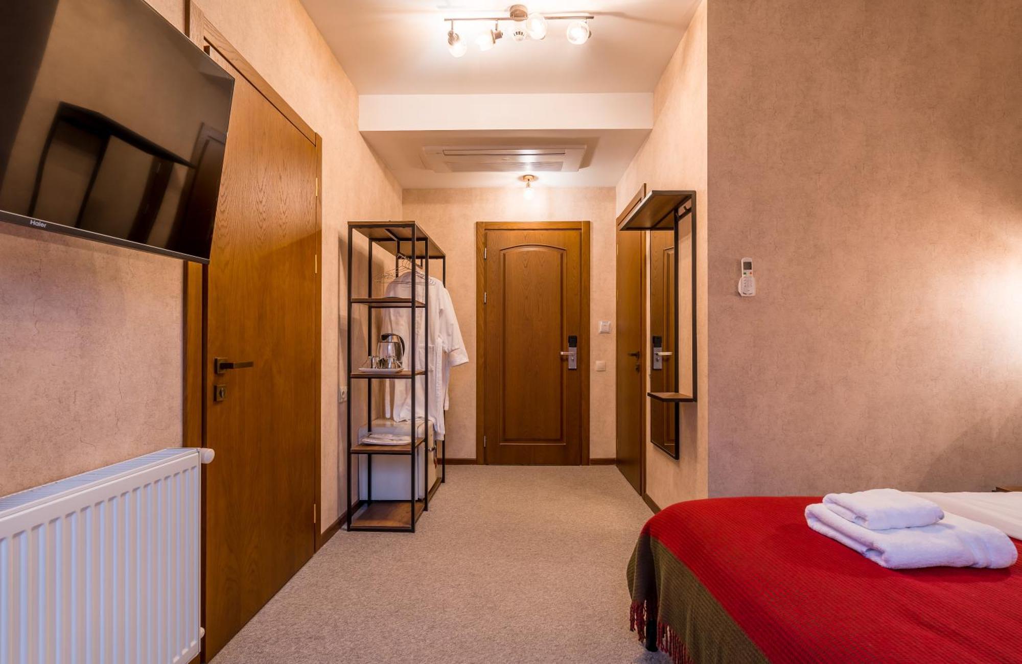 Green Inn Hotel Tiflis Dış mekan fotoğraf