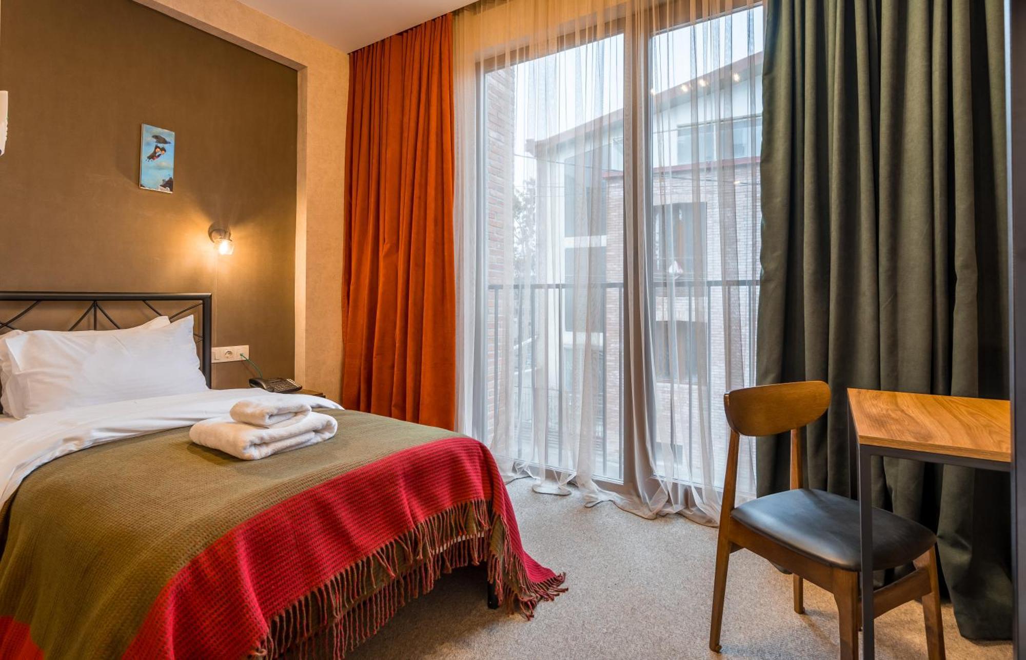 Green Inn Hotel Tiflis Dış mekan fotoğraf