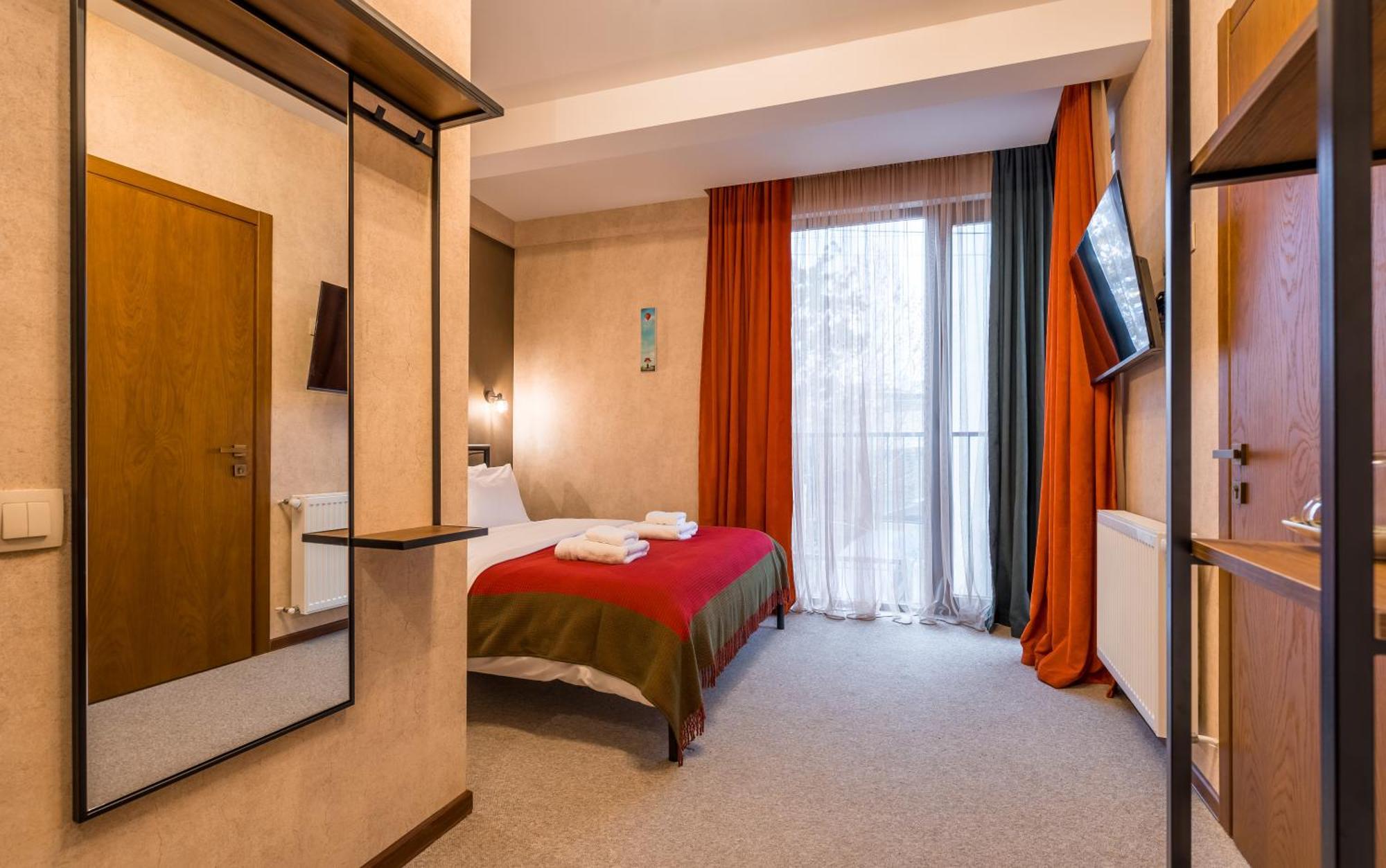 Green Inn Hotel Tiflis Dış mekan fotoğraf