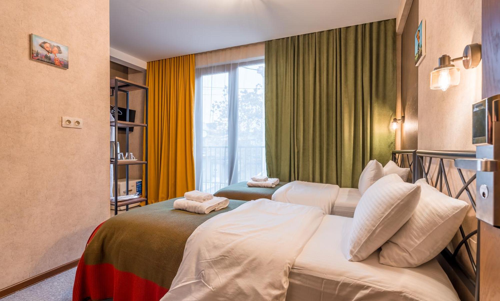 Green Inn Hotel Tiflis Dış mekan fotoğraf