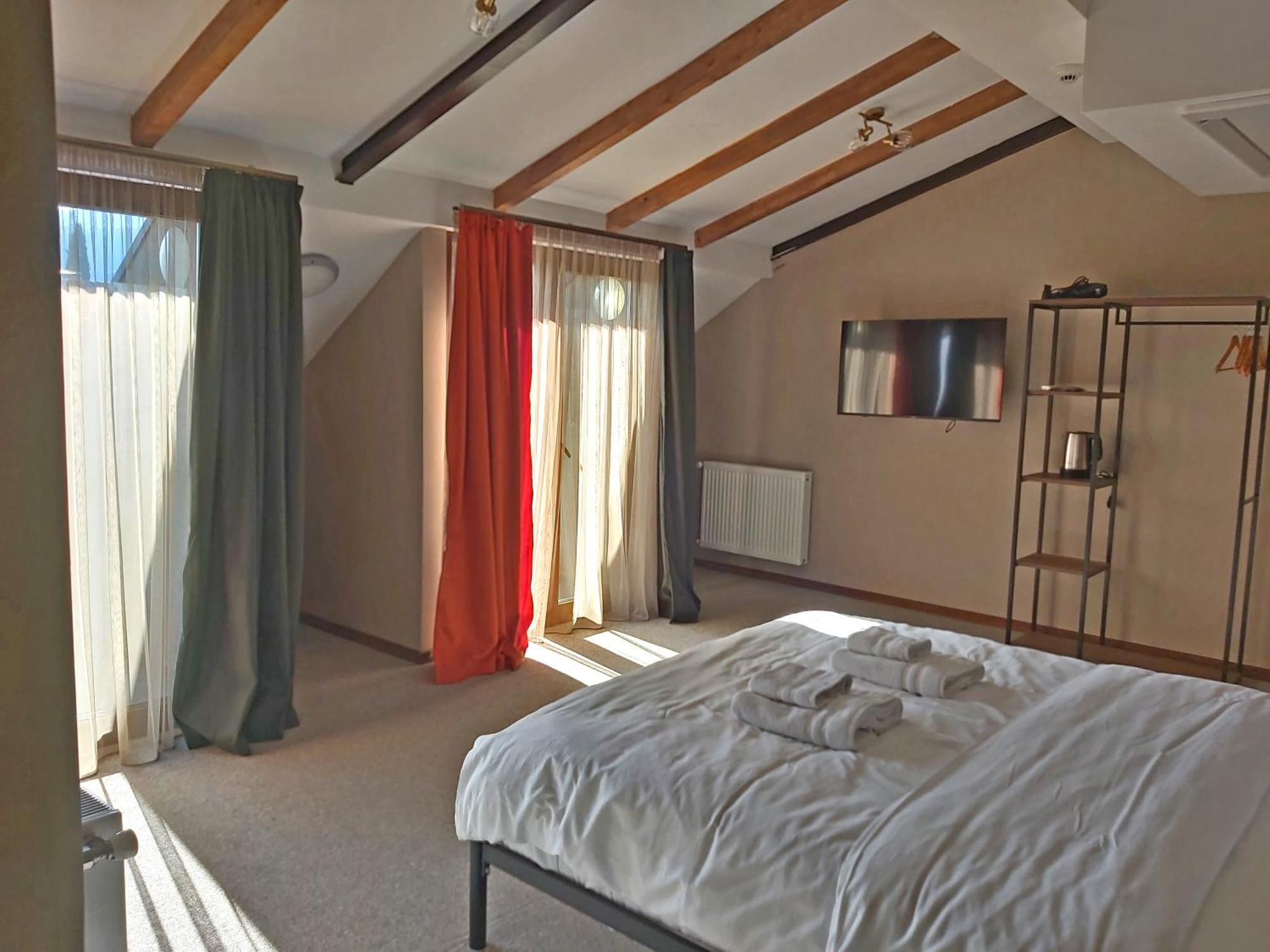 Green Inn Hotel Tiflis Dış mekan fotoğraf