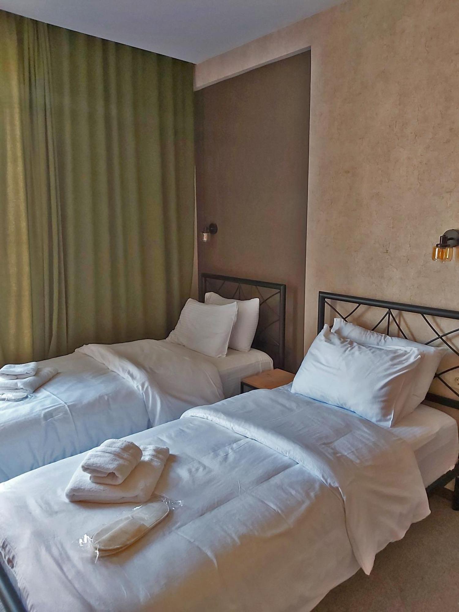 Green Inn Hotel Tiflis Dış mekan fotoğraf
